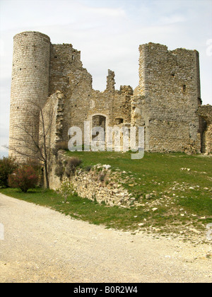 Les ruines du château de Sabran Ponteves, Bargeme, Var, France Banque D'Images