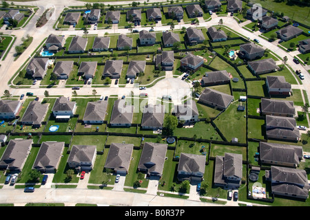 Vue aérienne d'une subdivision de banlieue près de Houston au Texas Banque D'Images