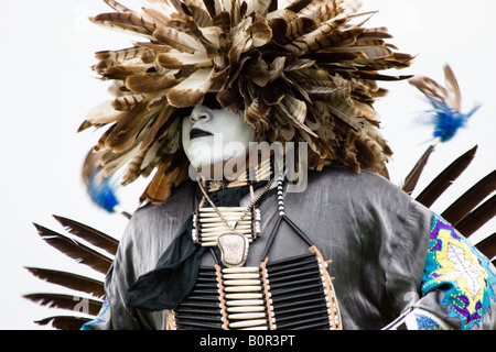 Eagle Tail, un amérindien de la tribu des Indiens Micmacs du Canada, des danses à la guérison Esprit Cheval PowWow de Mt. Aéré, MD Banque D'Images