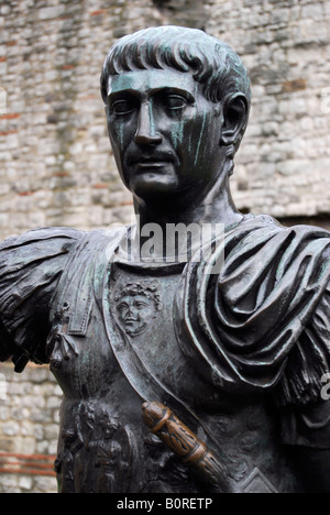 César Auguste statue en bronze Banque D'Images