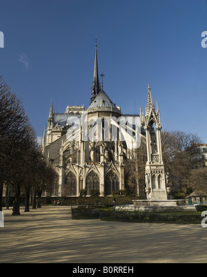 Notre dame de la ville de paris à la verticale Banque D'Images