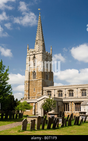 UK Angleterre Lincolnshire Harlaxton Église paroissiale de St Mary et St Peter Banque D'Images