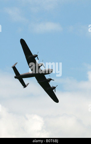 Battle of Britain Memorial Flight Lancaster Duxford Spring Air Show 2008 Banque D'Images