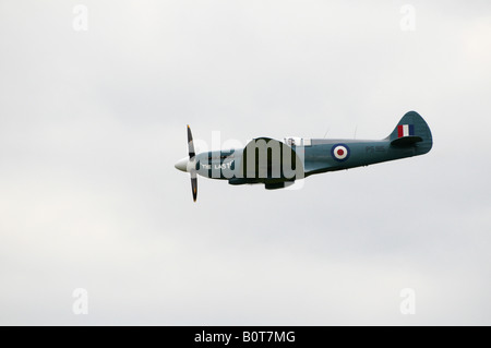 Supermarine Spitfire MkXIX 19 Battle of Britain Memorial Flight Duxford Spring Air Show 2008 Banque D'Images
