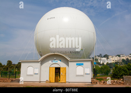 L'Hi Hi Flyer Flyer Lindstrand en ballon d'hélium à Torre Abbey Gardens Torquay Devon GO Banque D'Images