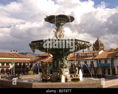 Fontaine en ville, Cuzco Cusco Pérou Banque D'Images