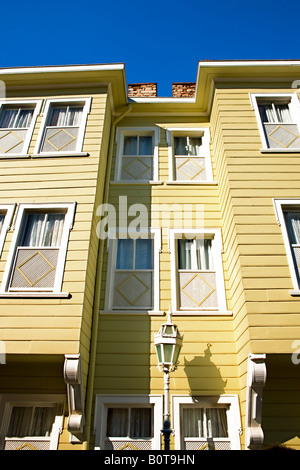 Maisons en bois dans la région de Sogukcesme Sokagi à Istanbul Banque D'Images