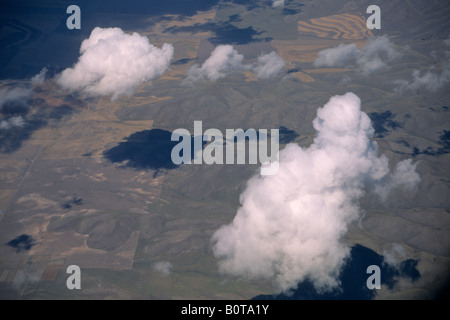 Cumulus formée au-dessus des terres libres le sud du Montana Banque D'Images