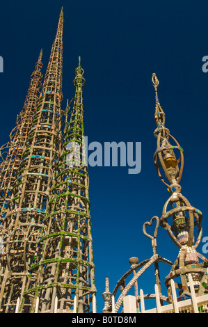 L'art populaire de tours de Watts Towers vers le haut Banque D'Images