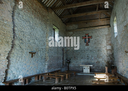 Bradwell on Sea, St Peter on the Wall Chapel intérieur. St Cedd était un des premiers Celtic saint Essex UK.2009 2000s HOMER SYKES Banque D'Images