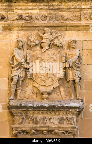 Ubeda Jaen Province Espagne Bas-relief chiffres sur Capilla de El Salvador sur la Plaza Vázquez de Molina Banque D'Images