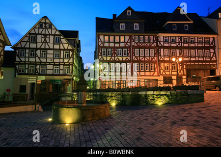 Maisons à colombages, Kornmarkt dans le centre historique de Wetzlar, Hesse, Allemagne Banque D'Images