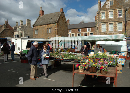 Jour de marché, Uppingham, Rutland, England, UK Banque D'Images