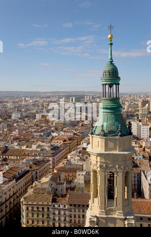 Sur la ville de la Basilique del Pilar, diagonale : rue commerçante Algonso J, Saragosse, Saragosse, Ville de l'Expo 2008, Provi Banque D'Images