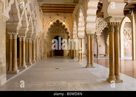 Aljafer'a Alfajer'a, Palacio de Palace, arcade, Santa Isabel Patio, architecture mauresque, Saragosse, Saragosse, ville, l'Expo 2008 Banque D'Images