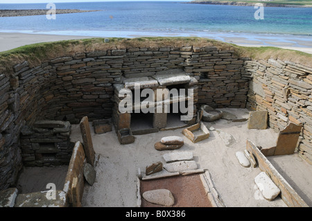 Skara Brae sur mainland Orkney est un 5 000 ans suivant l'établissement de la baie de Skaill. Banque D'Images