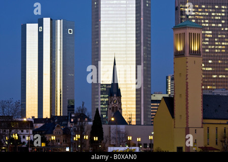 Vue d'immeubles de bureaux, en Allemagne, en Hesse, Francfort Banque D'Images