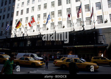 Avant de Bloomingdales Department store sur Lexington Avenue, à Midtown Manhattan Banque D'Images