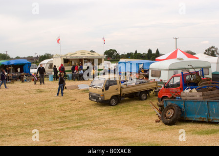 Une partie de l'Showground y compris Bar Burger Caravan et négociants Chariot à Smallwood Vintage Rally Cheshire England Royaume-Uni Banque D'Images
