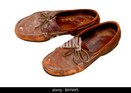 Une paire de vieux souliers tachés de vieille peinture, isolated on white Banque D'Images