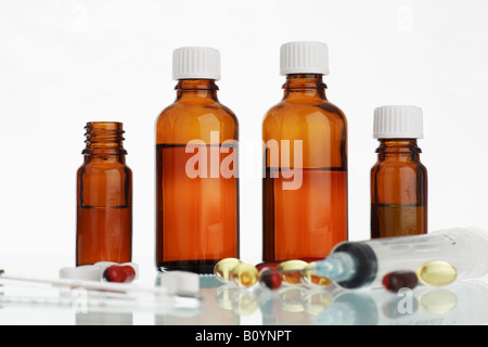 Flacons de médicaments, tablettes, Close up Banque D'Images