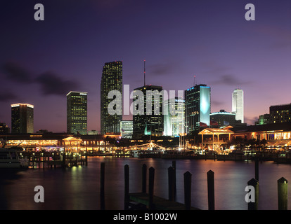 Miami skyline at night,Floride,USA Banque D'Images