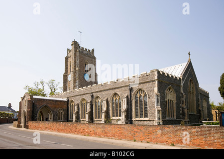 UK Angleterre Suffolk Aldeburgh Victoria Road St Peter et Paul's Church Banque D'Images