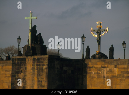 Le Pont Charles sur la Vltava, Prague, République Tchèque Banque D'Images