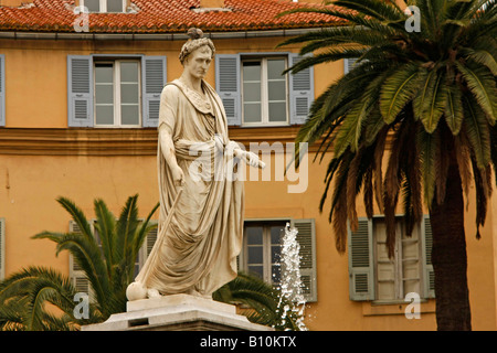 Statue de Napoléon sur la Place Foch à Ajaccio Corse France Banque D'Images