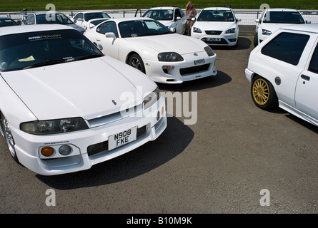 White voitures modifiées à puissance max de modification car show Banque D'Images