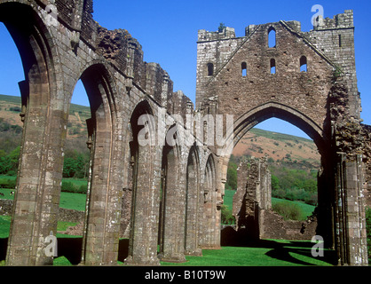 Llanthony Priory - Le Prieuré du xiie siècle près d'Abergavenny Banque D'Images