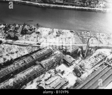 Vue aérienne de bombardement atomique d'Hiroshima au Japon après 1945. Banque D'Images