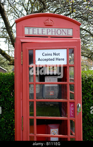 UK téléphone fort avec aucun signe des pièces Banque D'Images