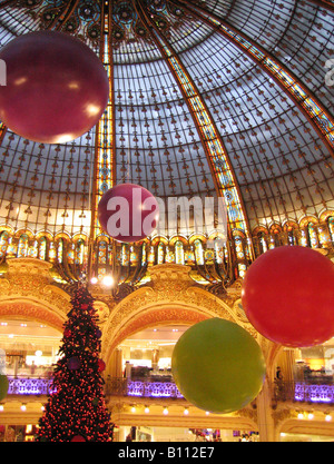 Décorations de Noël, des Galeries Lafayette, Paris, France, Europe Banque D'Images