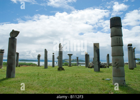 Tuoro sur le Lac Trasimène la sculpture park. Le lac Trasimène a été l'emplacement de la plus grande victoire d'Hannibal sur les Romains en 217 avant J.-C., dans laquelle ses troupes massacré environ 15 000 soldats romains Banque D'Images