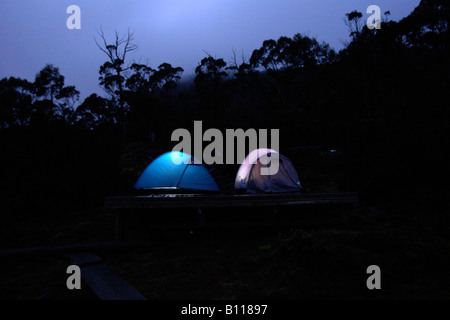 Tentcamp à Cradle Mountain National Park Tasmanie Cradle Mountain Banque D'Images