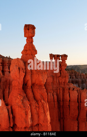 Le Parc National de Bryce Canyon le marteau de Thor au lever du soleil Banque D'Images