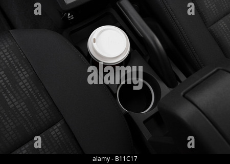 2008 Dodge Caliber SE dans Silver - Support de tasse avec Prop Banque D'Images