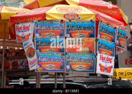 Menu du vendeur de hot-dog NYC Banque D'Images