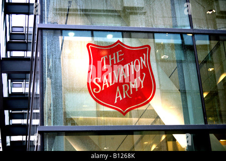 Logo sur le siège londonien de l'Armée du Salut Banque D'Images