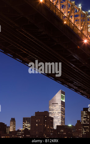 CITICORP BÂTIMENT QUEENSBORO 59TH STREET PONT EAST RIVER MANHATTAN NEW YORK CITY USA Banque D'Images