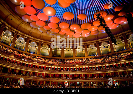 Les champignons du son dans le toit de l'Albert Hall Londres UK Europe Banque D'Images