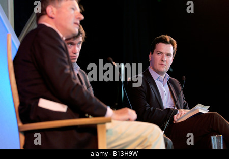 (L-R) Sir Sherard Cowper-Coles, Rory Stewart et George Osborne MP discuter de l'Afghanistan au Guardian Hay Festival 2008 Banque D'Images