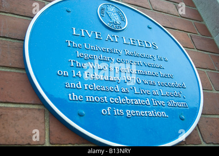 L'Université de Leeds Blue plaque célébrant le qui est vivre à Leeds de presse Banque D'Images