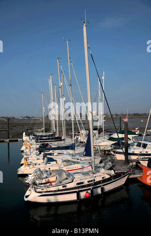 Les bateaux de plaisance de haute mer Hayling Island Marina Hampshire Angleterre Grande-bretagne UK Banque D'Images