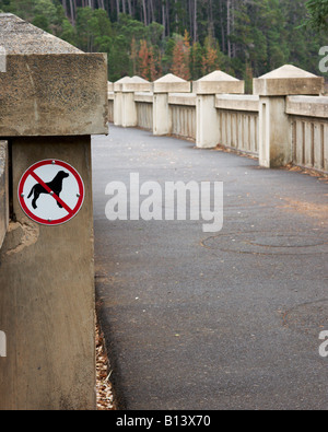 Chiens non admis sur le mur. Banque D'Images