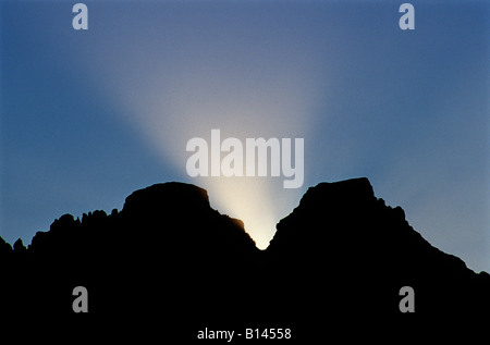 Sunset silhouette de la cornes, Drakensberg, Afrique du Sud Banque D'Images