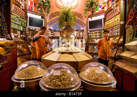 Le bazar égyptien d'istanbul Banque D'Images