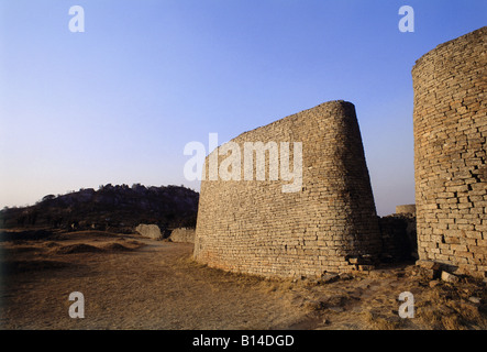 Géographie / billet, le Zimbabwe, le Monument National du Grand Zimbabwe, Additional-Rights Clearance-Info-ruines,-Not-Available Banque D'Images