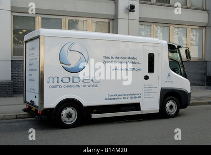 Zéro émission véhicule électrique commercial : une batterie rechargeable powered fort van faire une livraison, Farringdon, Londres Banque D'Images